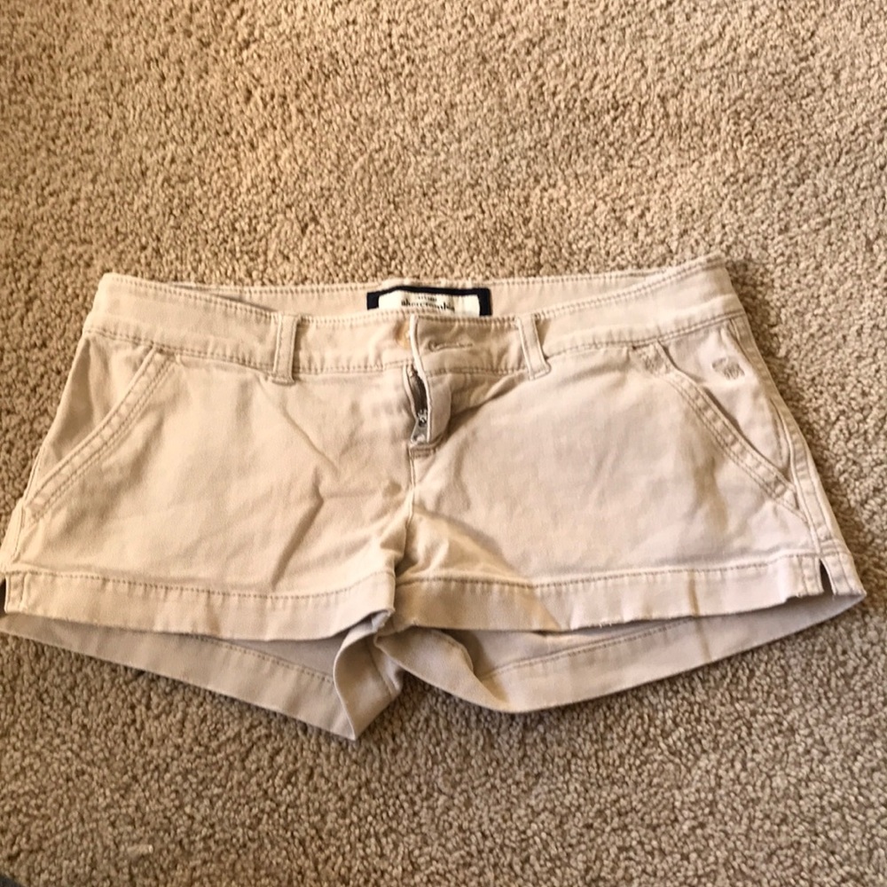 Abercrombie khaki shorts